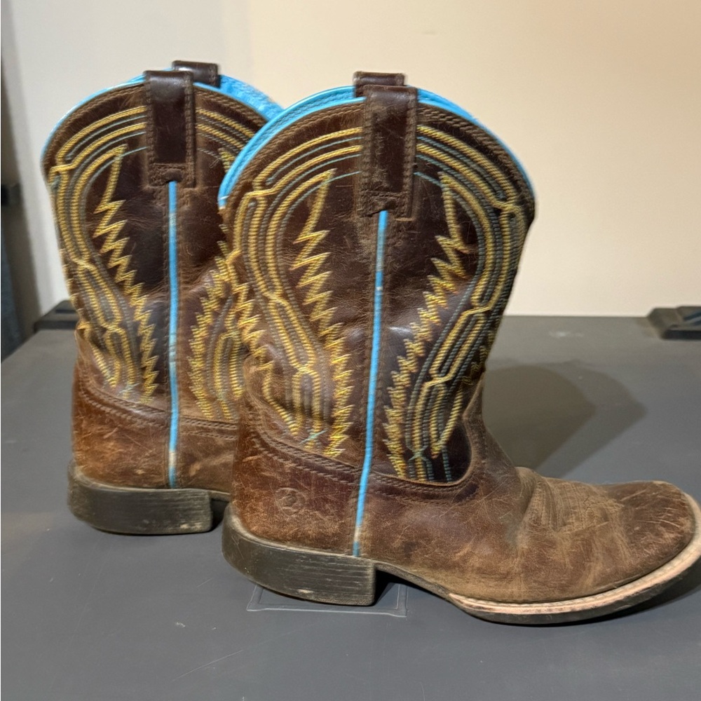 Ariat Brown Leather Kids Cowboy Boots with Blue Trim
